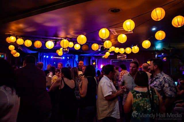 Waiting for the band at Sooki Lounge⠀