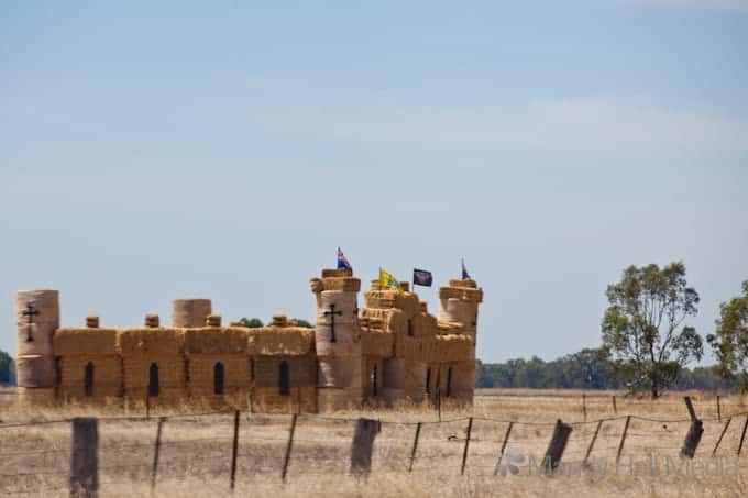 Excellent haystack castle in the middle of nowhere