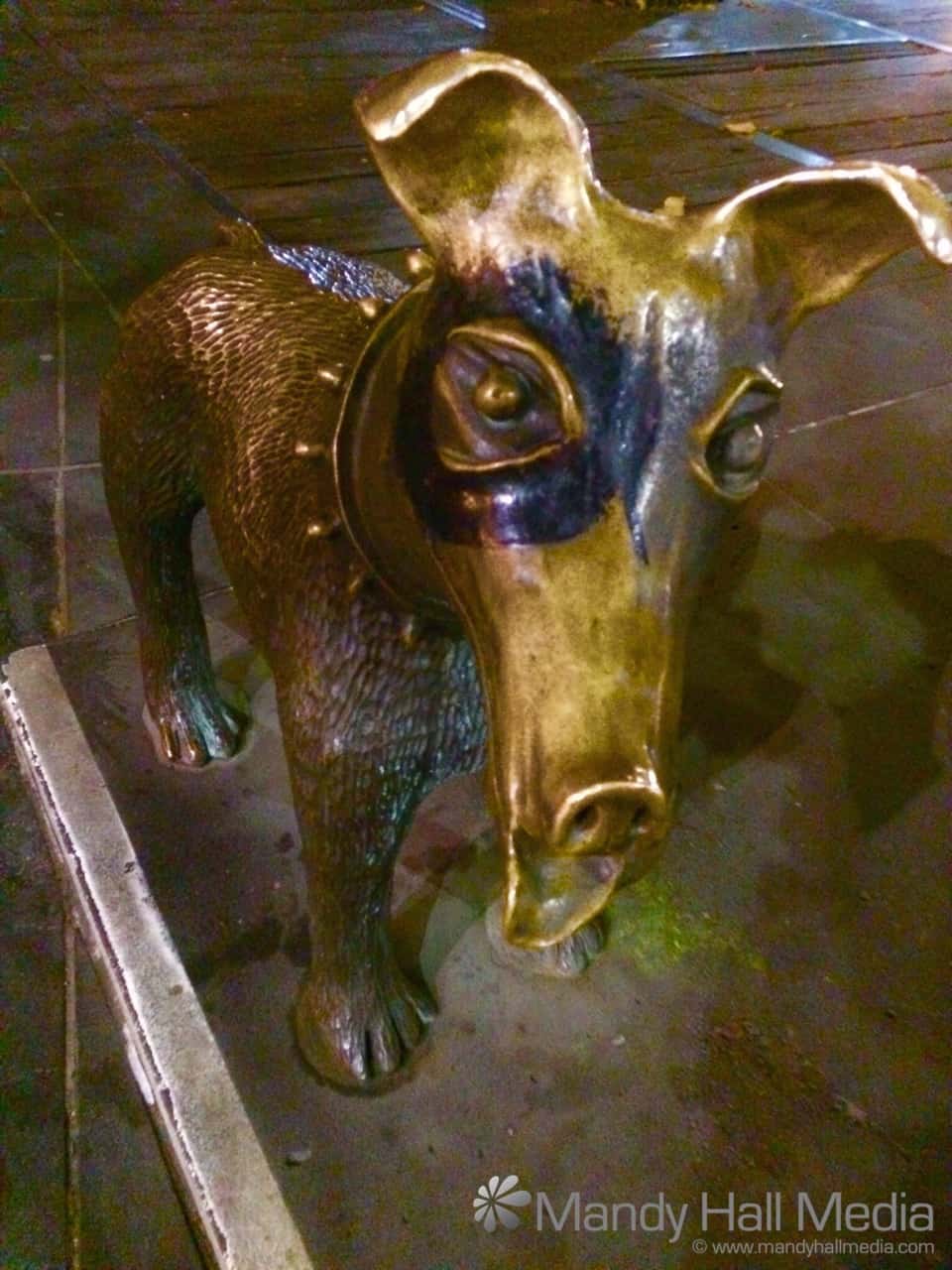 Larry Latrobe, little dog sculpture in the city