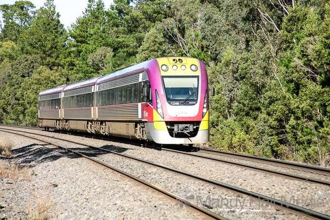Vline sprinter train coming past