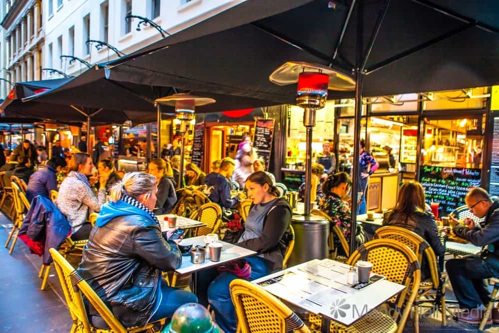 Melbourne’s laneways – Degraves street