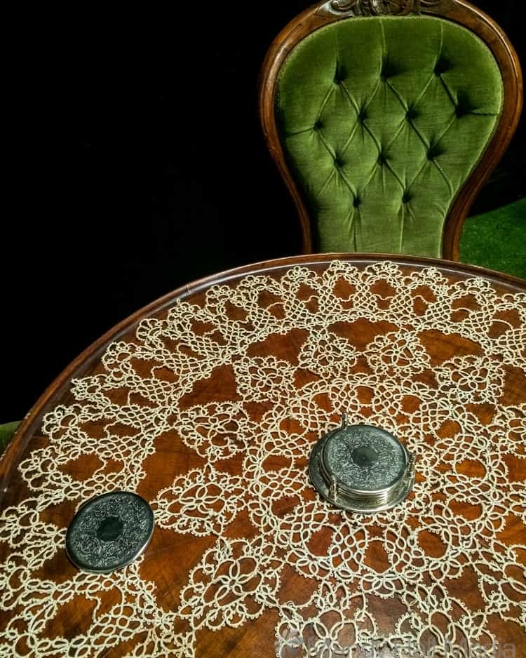 Gorgeous vintage table and chairs