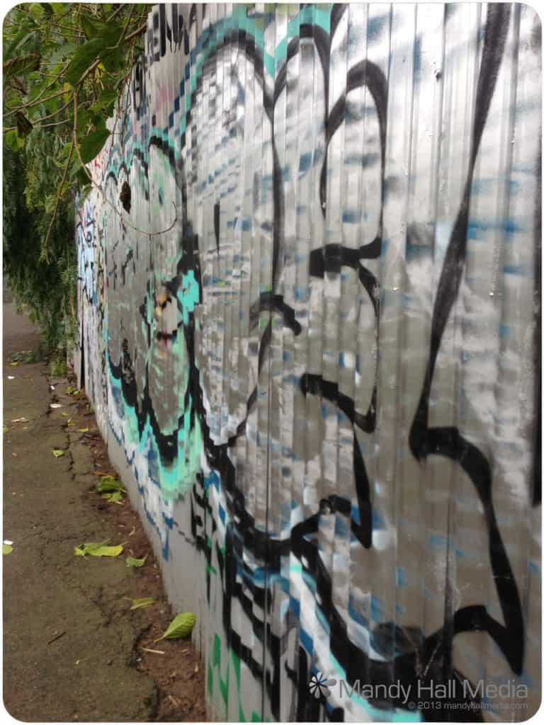 Wall of grafitti