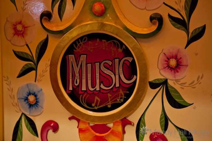 Concert organ at Fairground Follies, Antique Mechanical Music Museum. Worth a visit if you’re in Sydney.