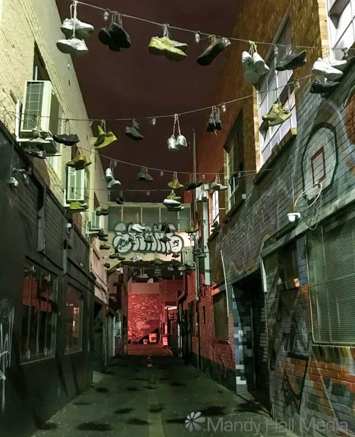 Shoe alley
